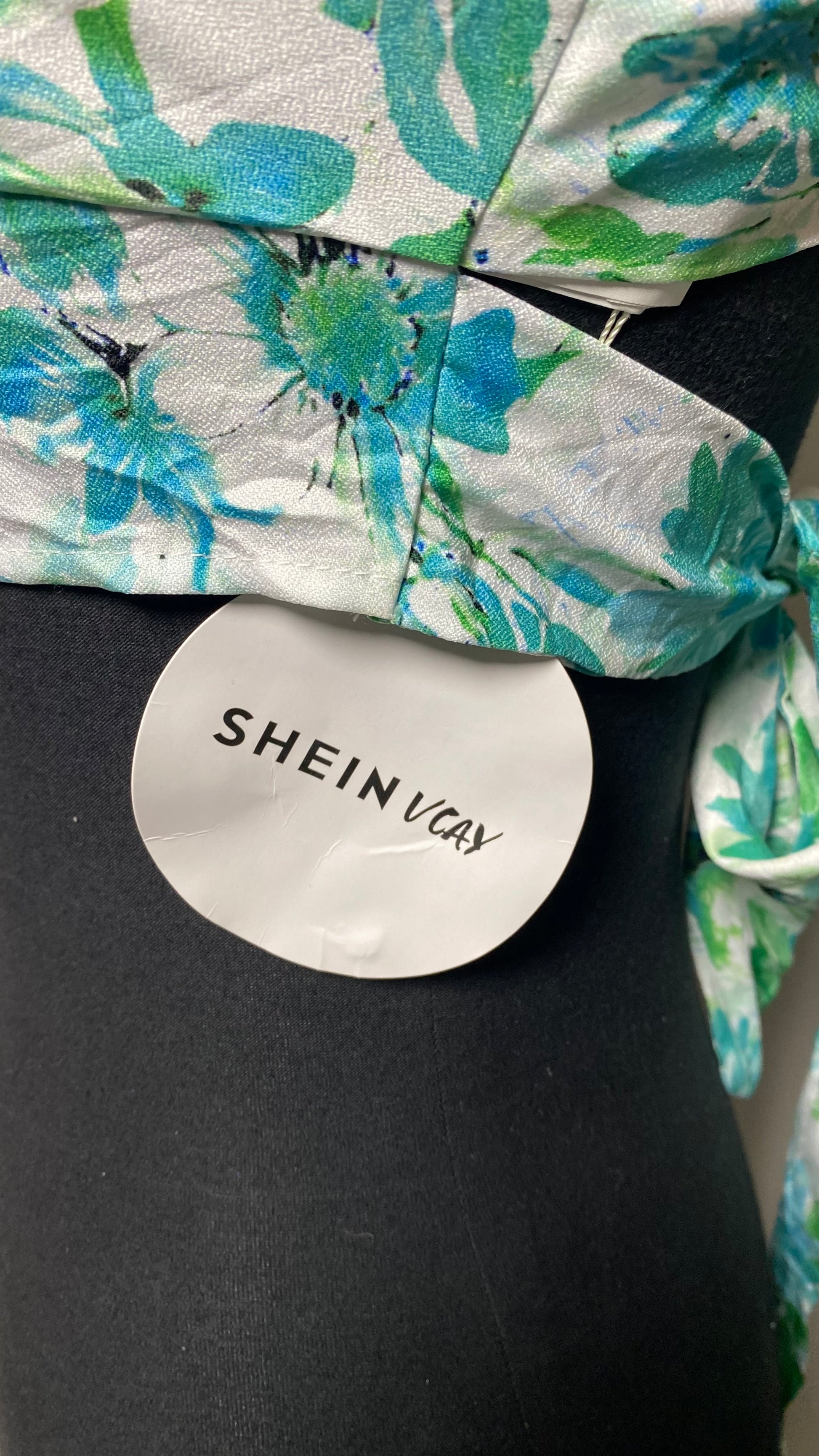 SHEIN WOMENS CROP TOP