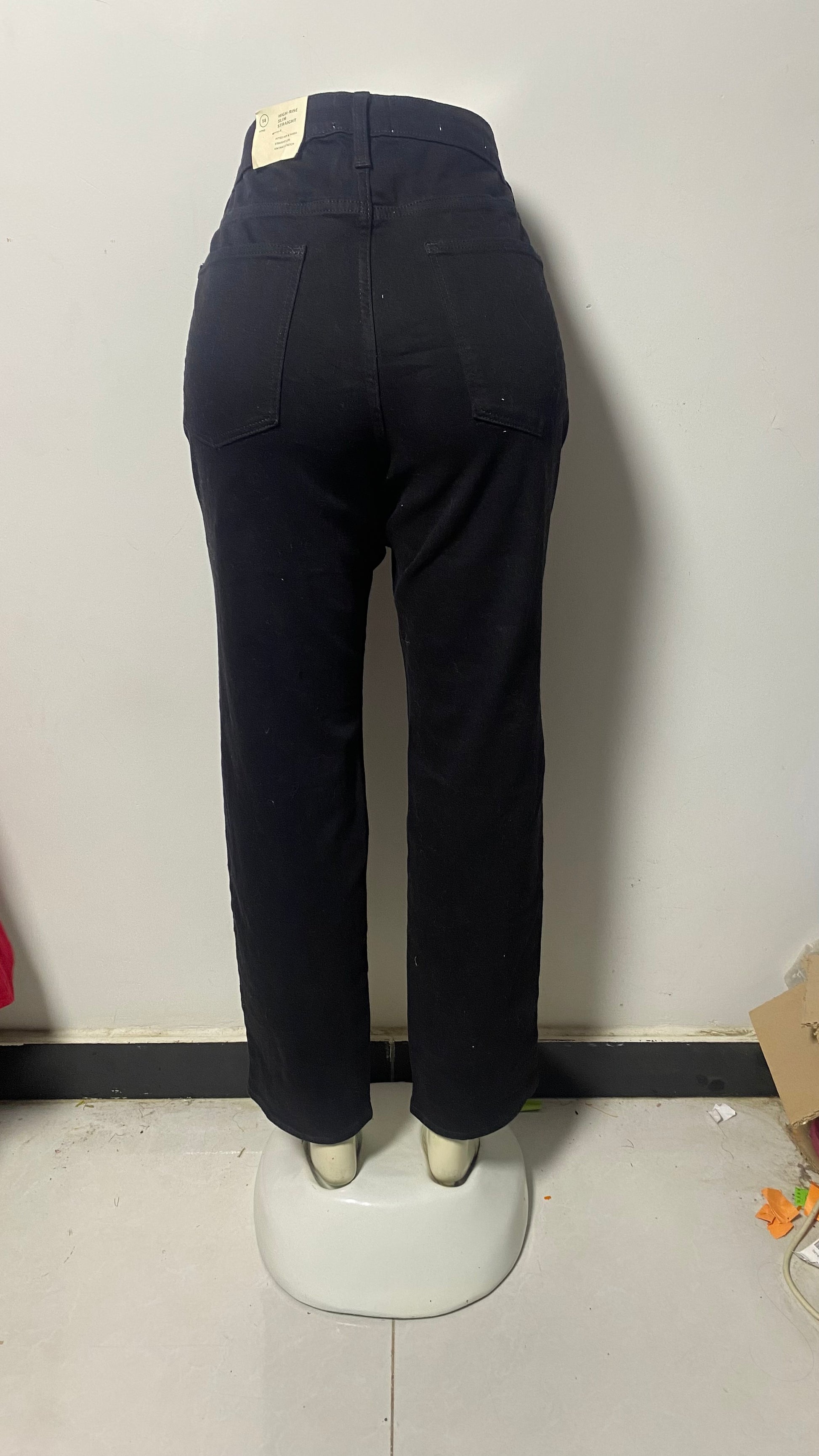 UNIVERSAL THREAD LADIES JEANS