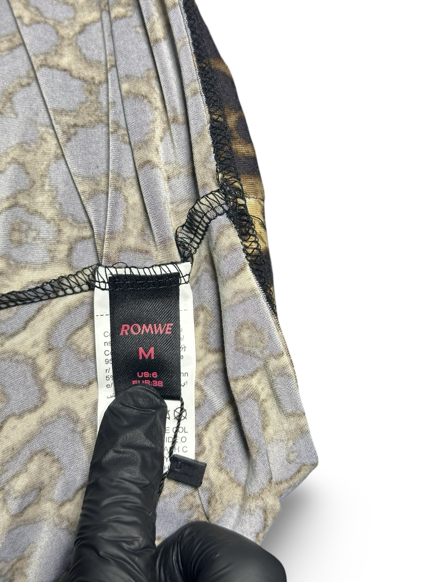Romwe Square Neck Star And Leopard Print Tee