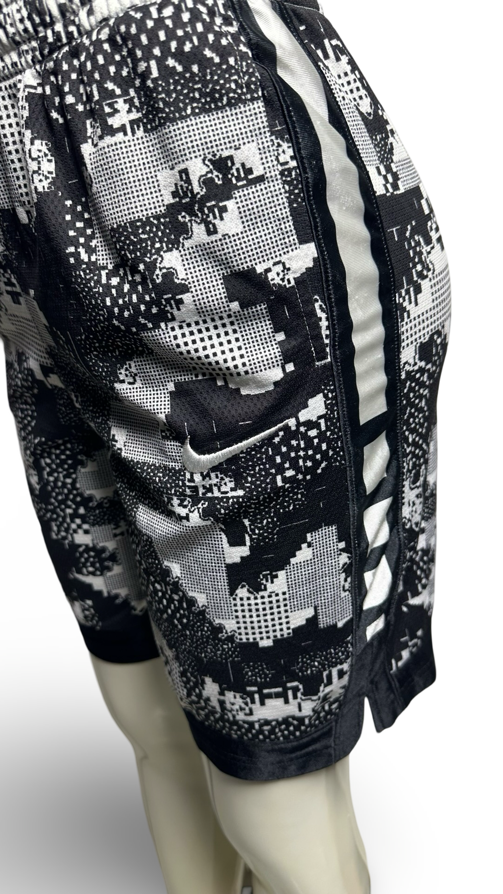 Nike Elite Super Big Kids' (Boys') Basketball Shorts