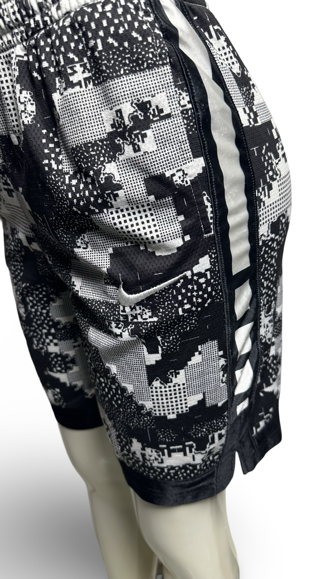 Nike Elite Super Big Kids' (Boys') Basketball Shorts