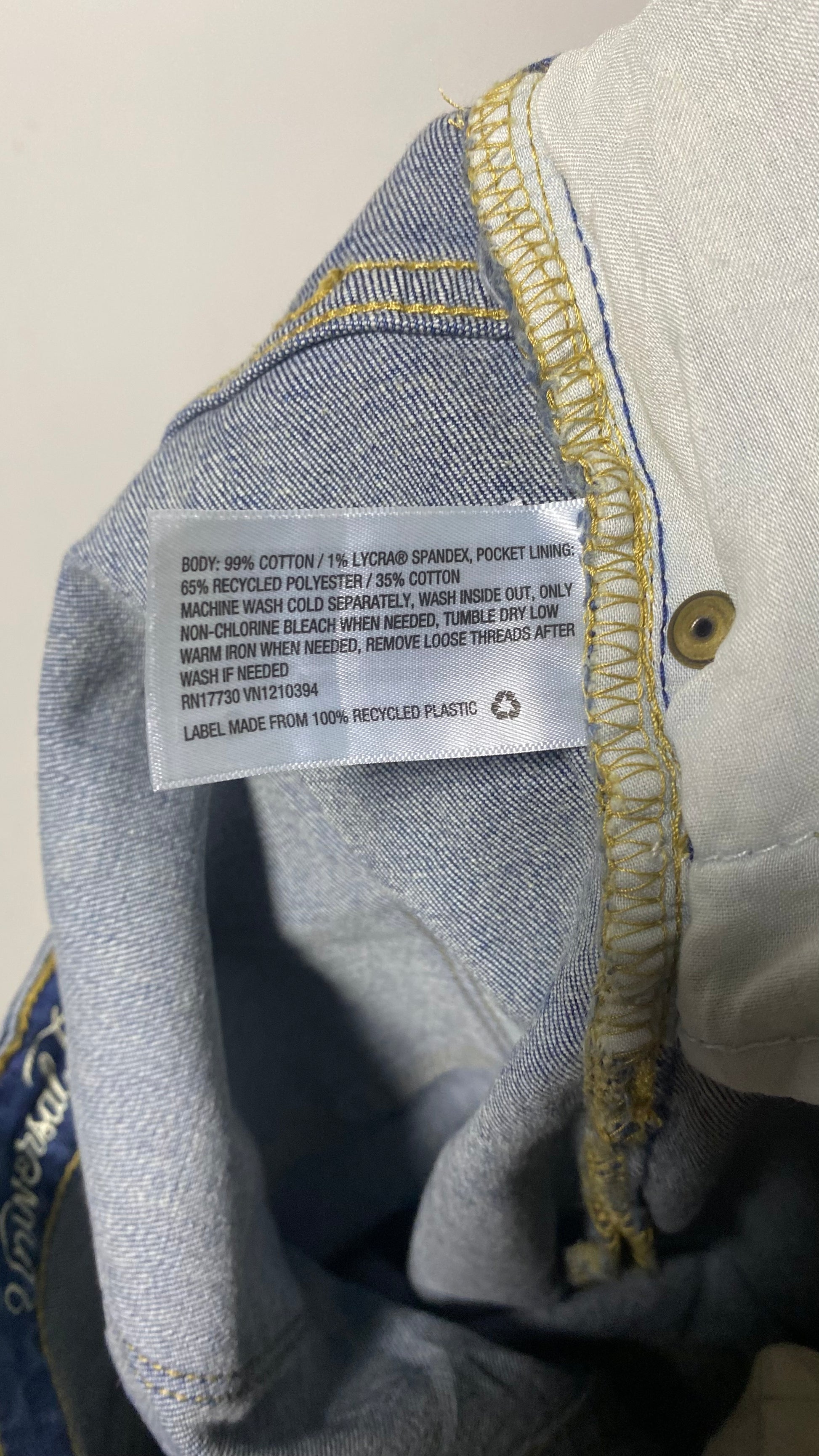 UNIVERSAL THREAD LADIES JEANS