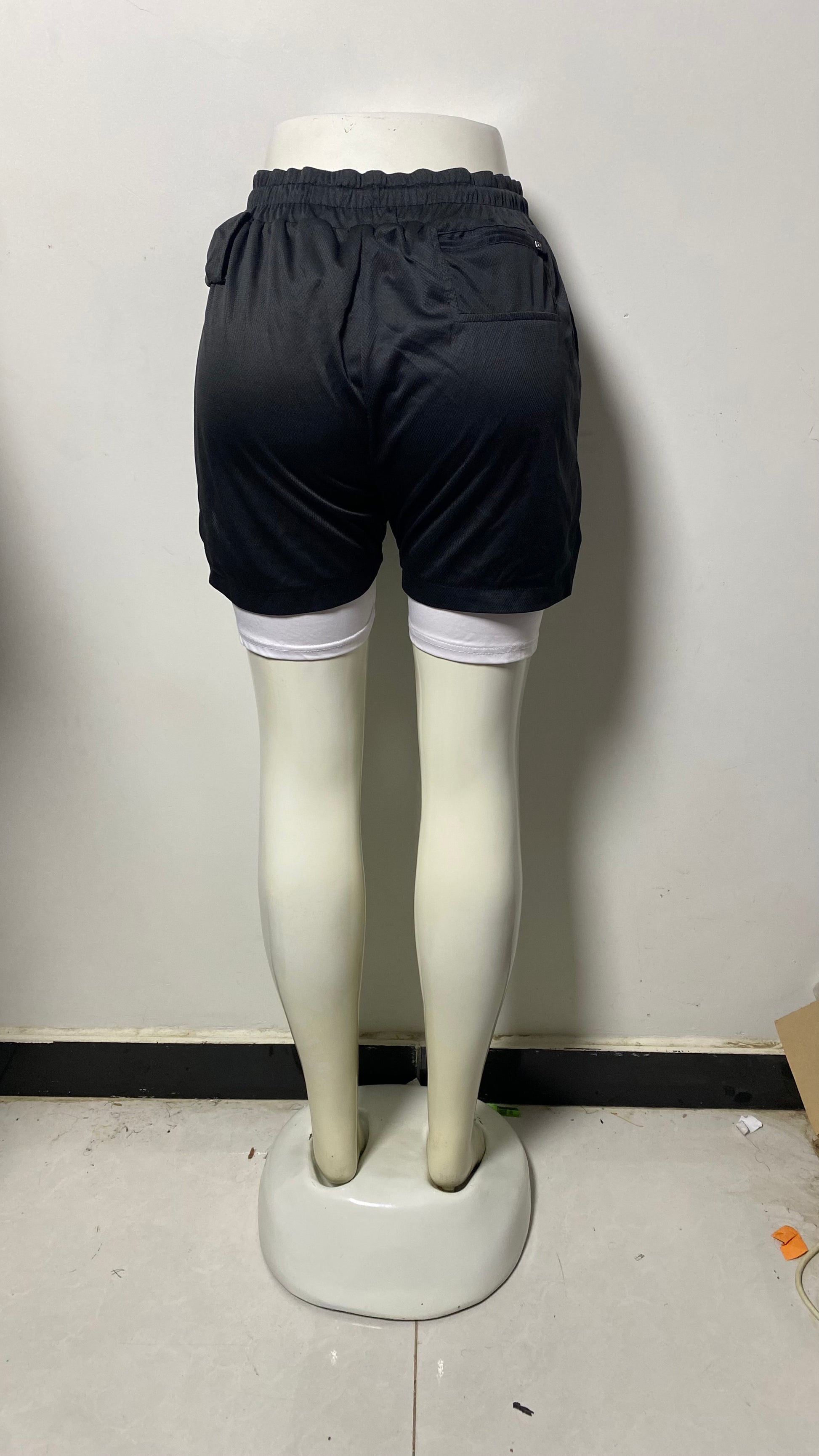 MEN BLACK FASHIONABLE SHORT