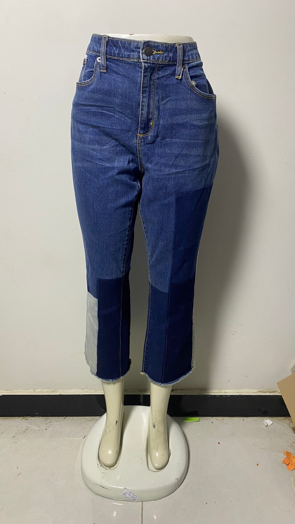 UNIVERSAL THREAD LADIES JEANS
