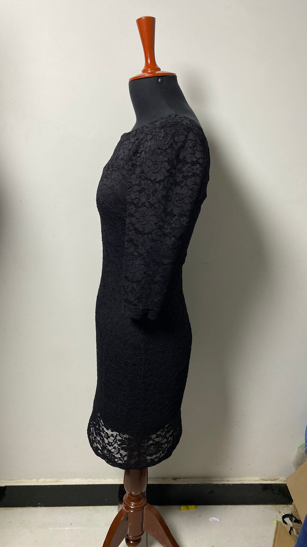 LAUNDRY BY SHELLI SEGAL LACE OVERLAY WOMENS COCKTAIL DRESS