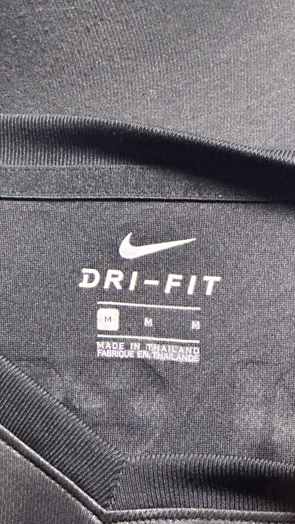 Nike Dri-fit soccer shirt men sz M black/white 820700-010 v-neck vertical stripe