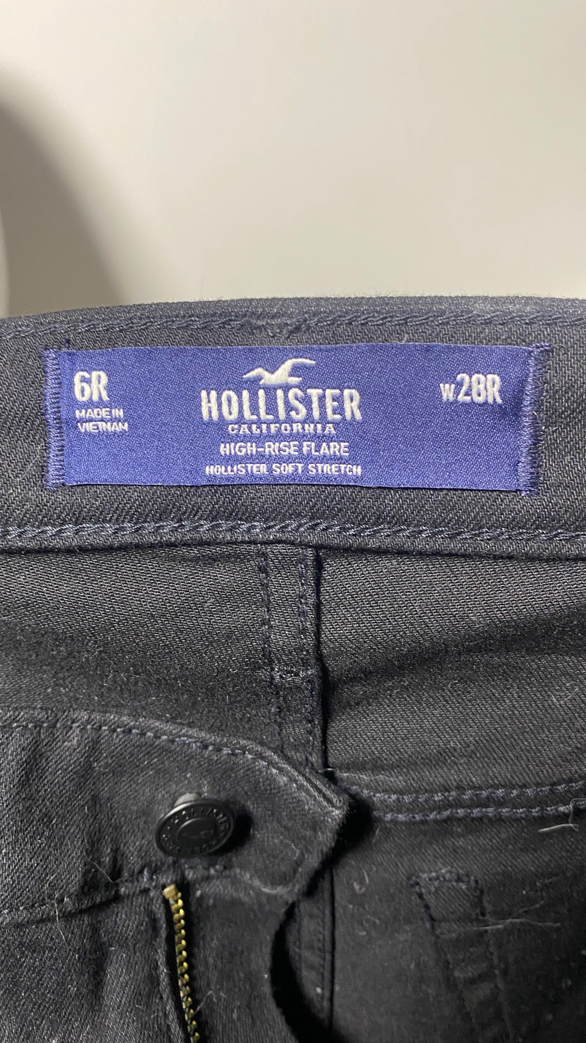 HOLLISTER LADIES FLARE JEANS