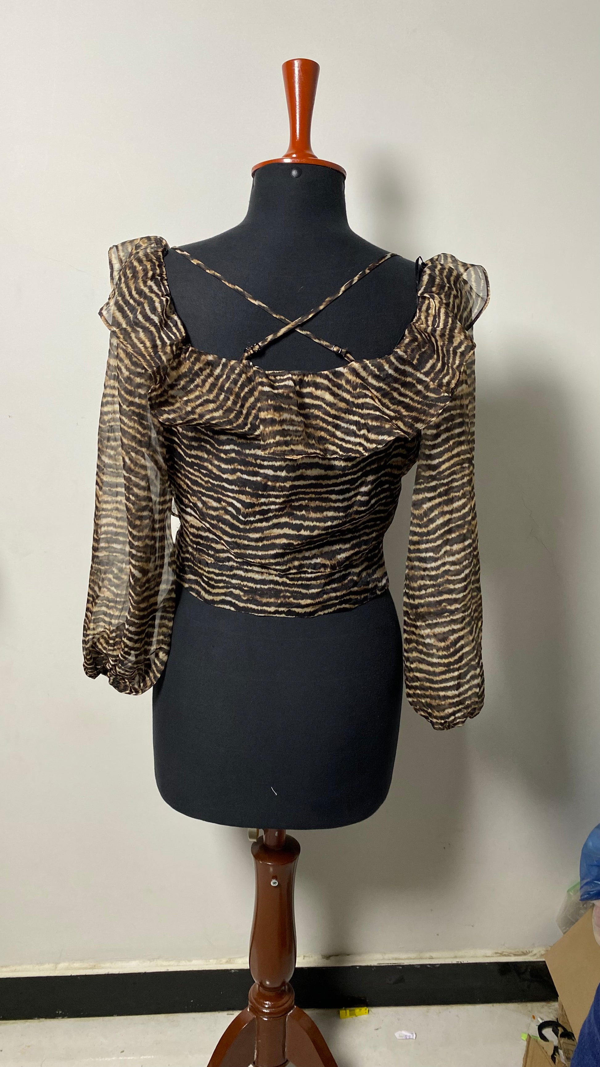 DYNAMITE WOMENS CROP TOP