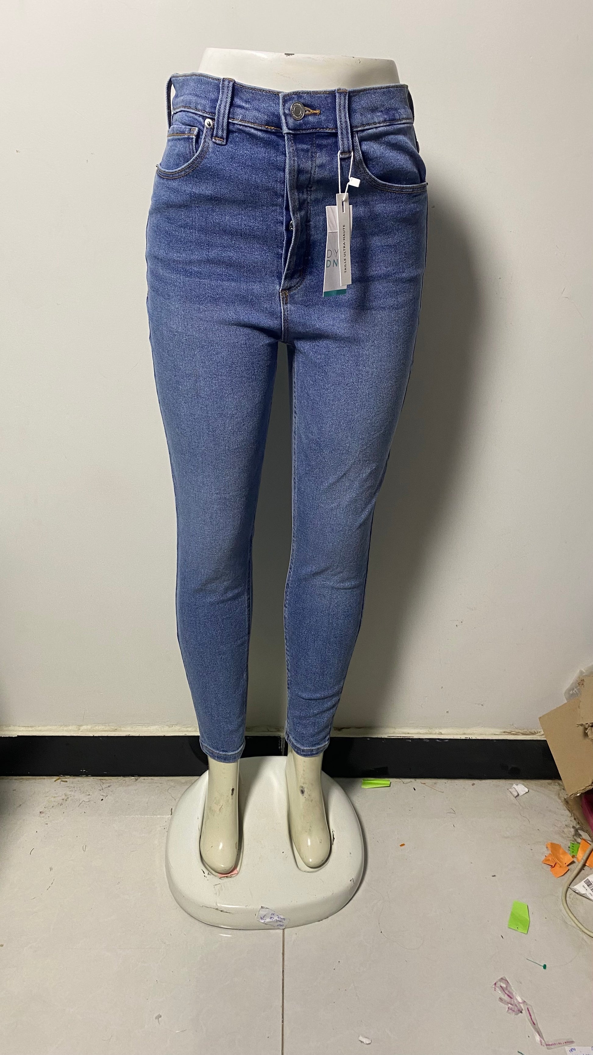 DYNAMITE WOMEN JEANS