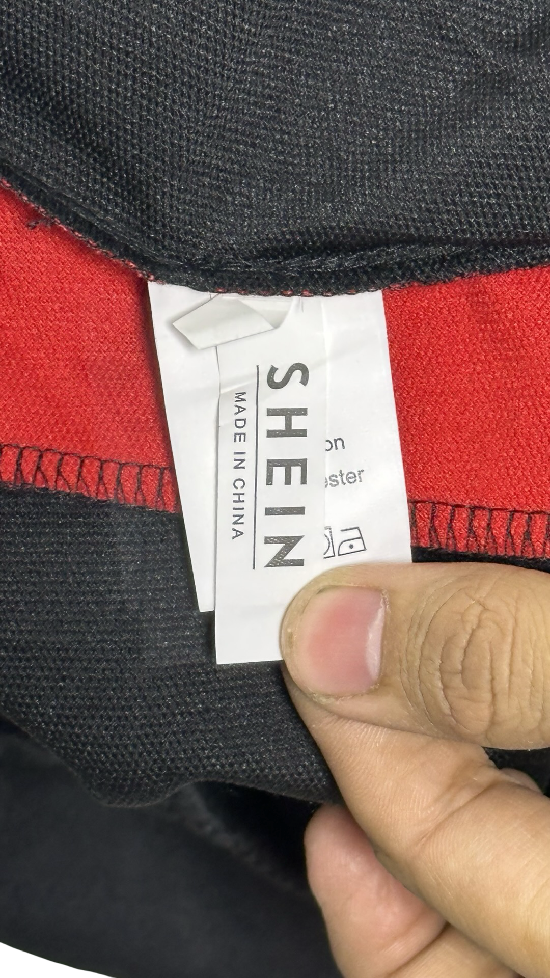 Shein Womens Sweatpants black and red colour