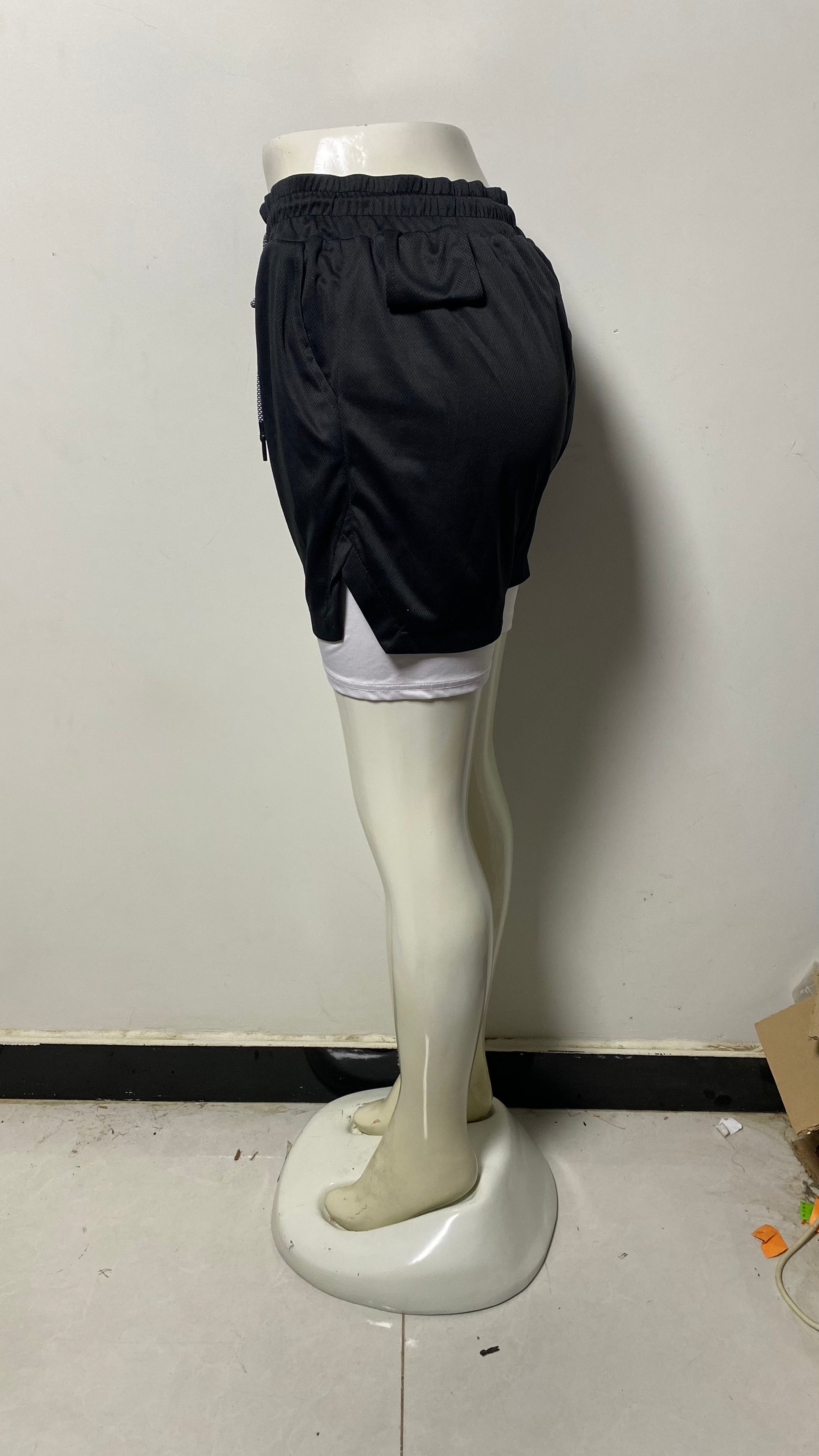 MEN BLACK FASHIONABLE SHORT