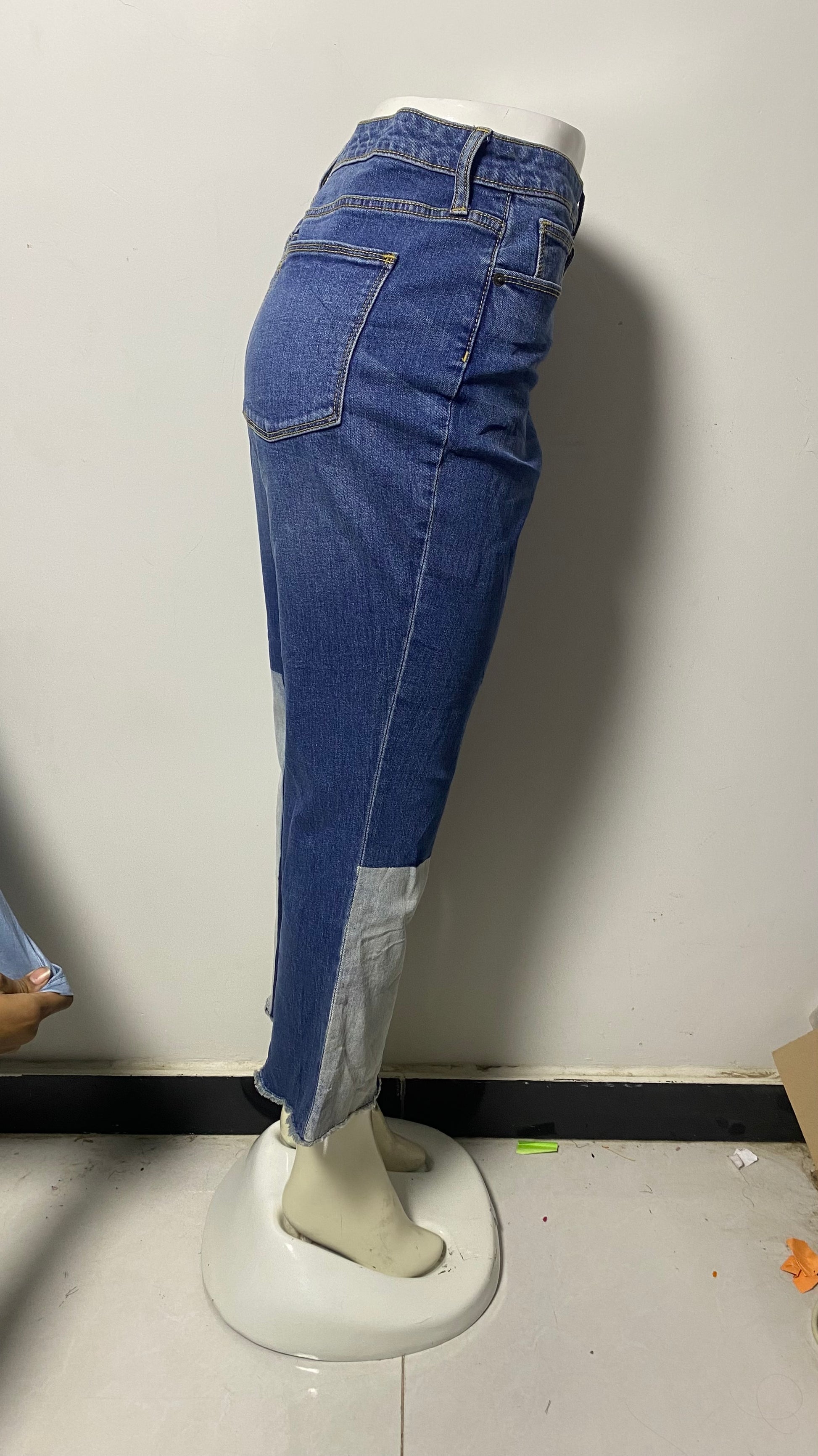 UNIVERSAL THREAD LADIES JEANS