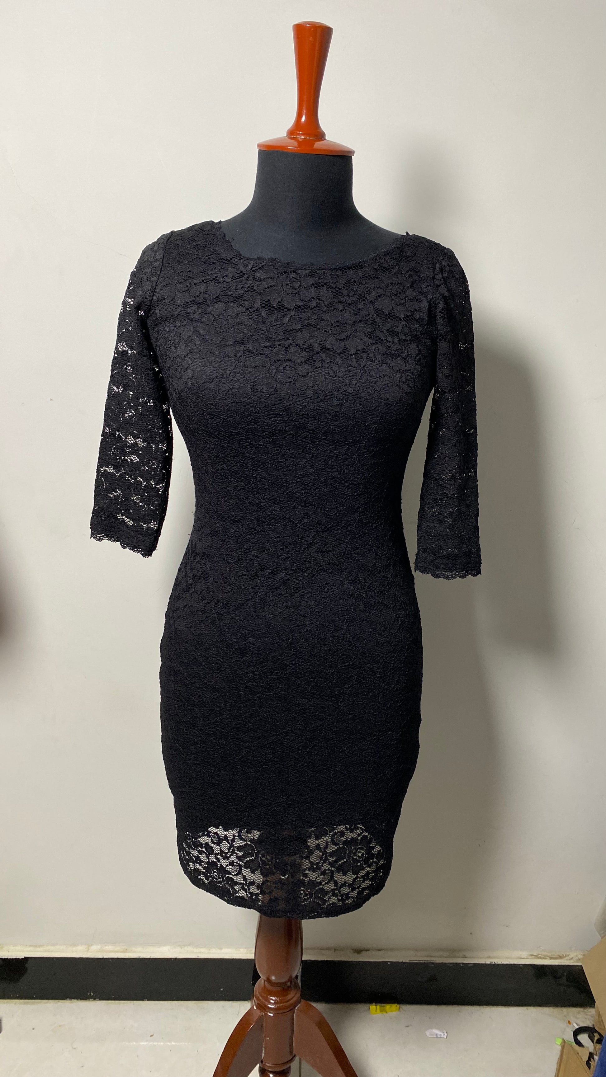 LAUNDRY BY SHELLI SEGAL LACE OVERLAY WOMENS COCKTAIL DRESS
