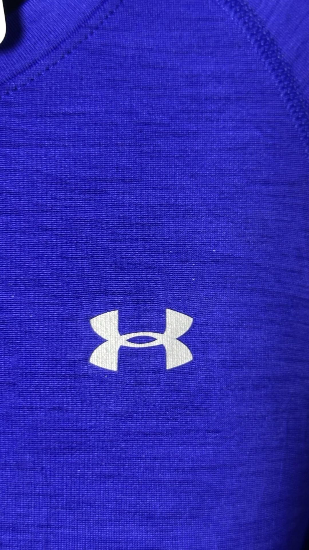 UNDER ARMOUR WOMENS LONG SLEEVE T -SHIRT