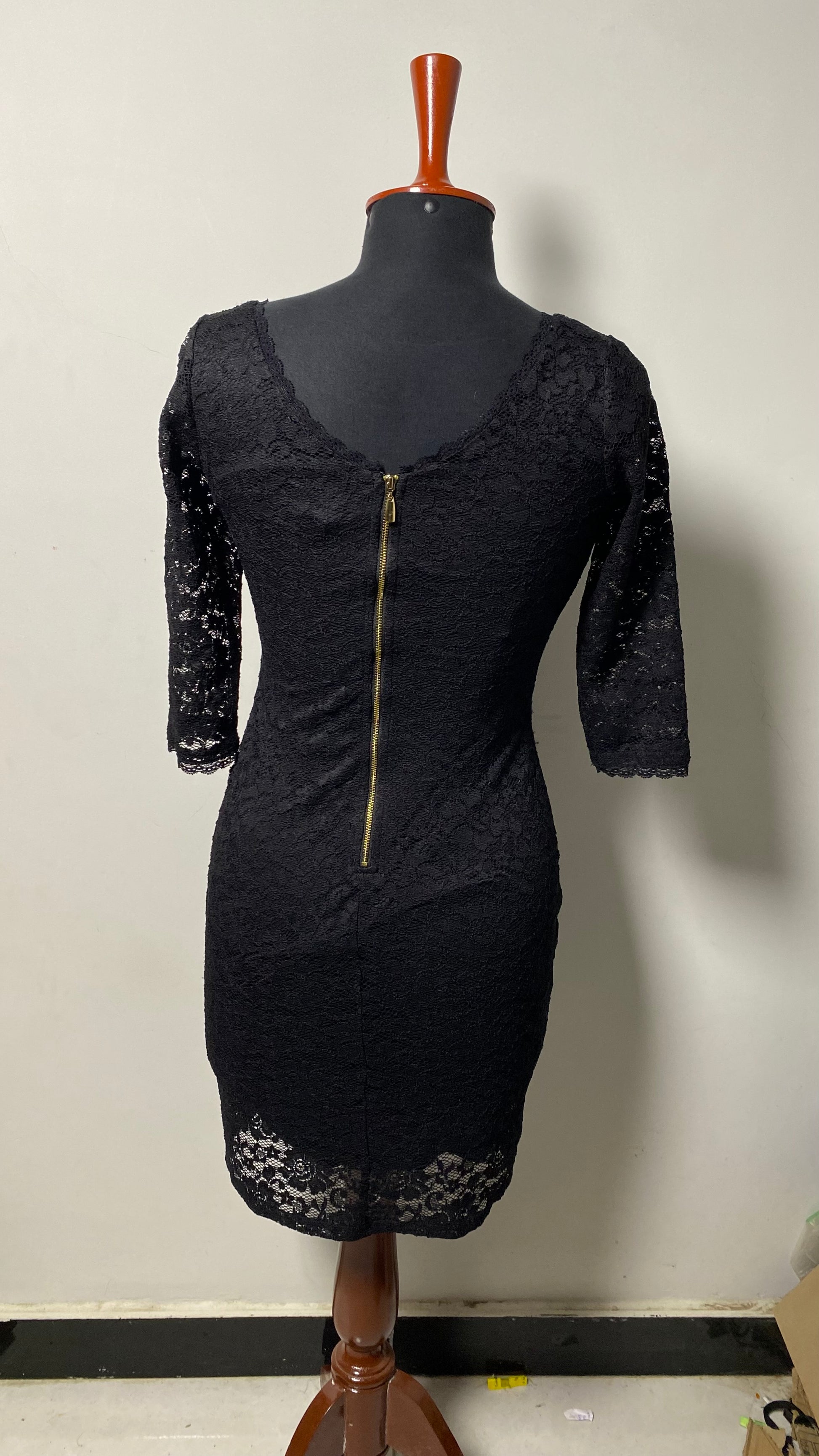 LAUNDRY BY SHELLI SEGAL LACE OVERLAY WOMENS COCKTAIL DRESS