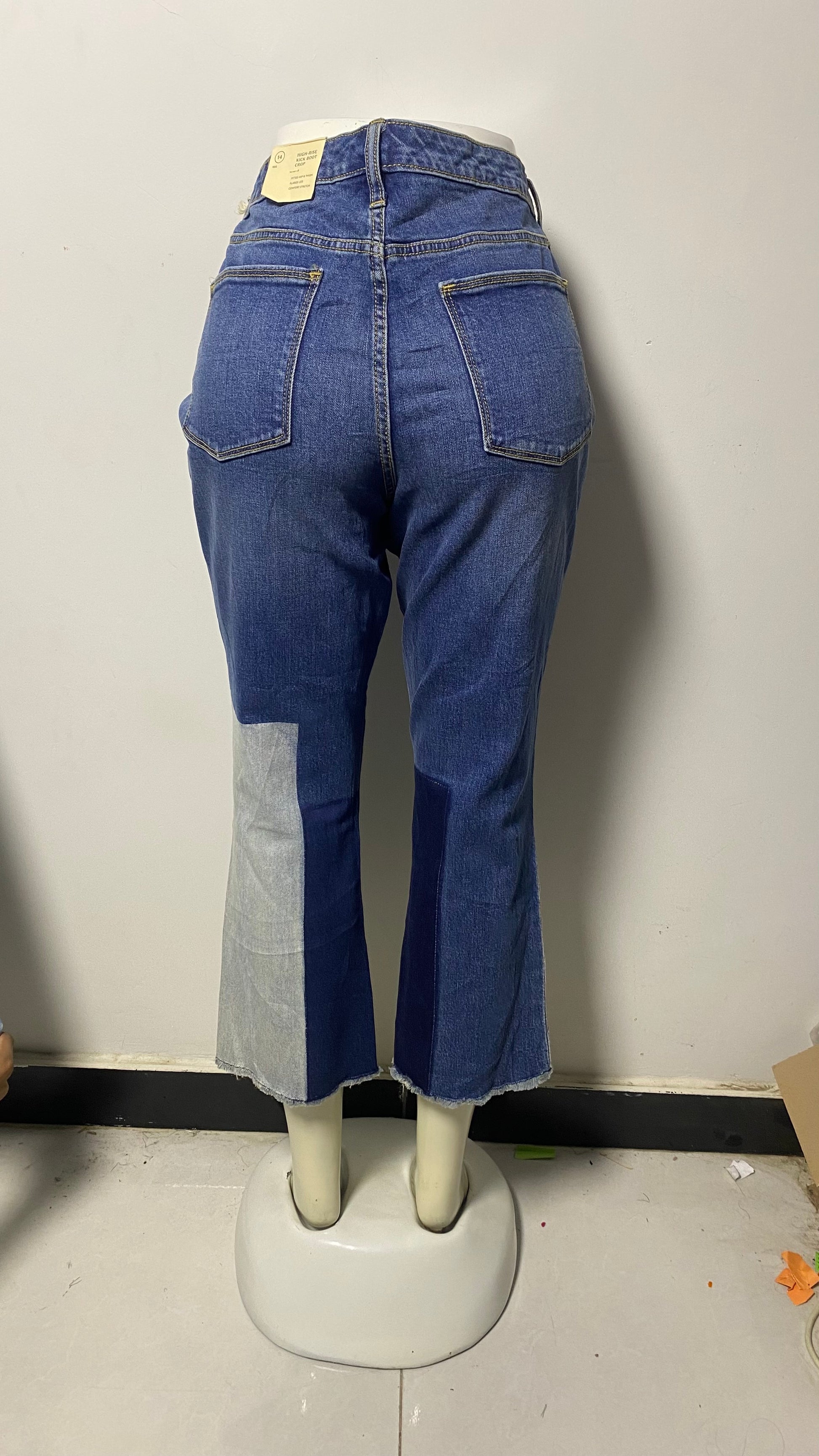 UNIVERSAL THREAD LADIES JEANS