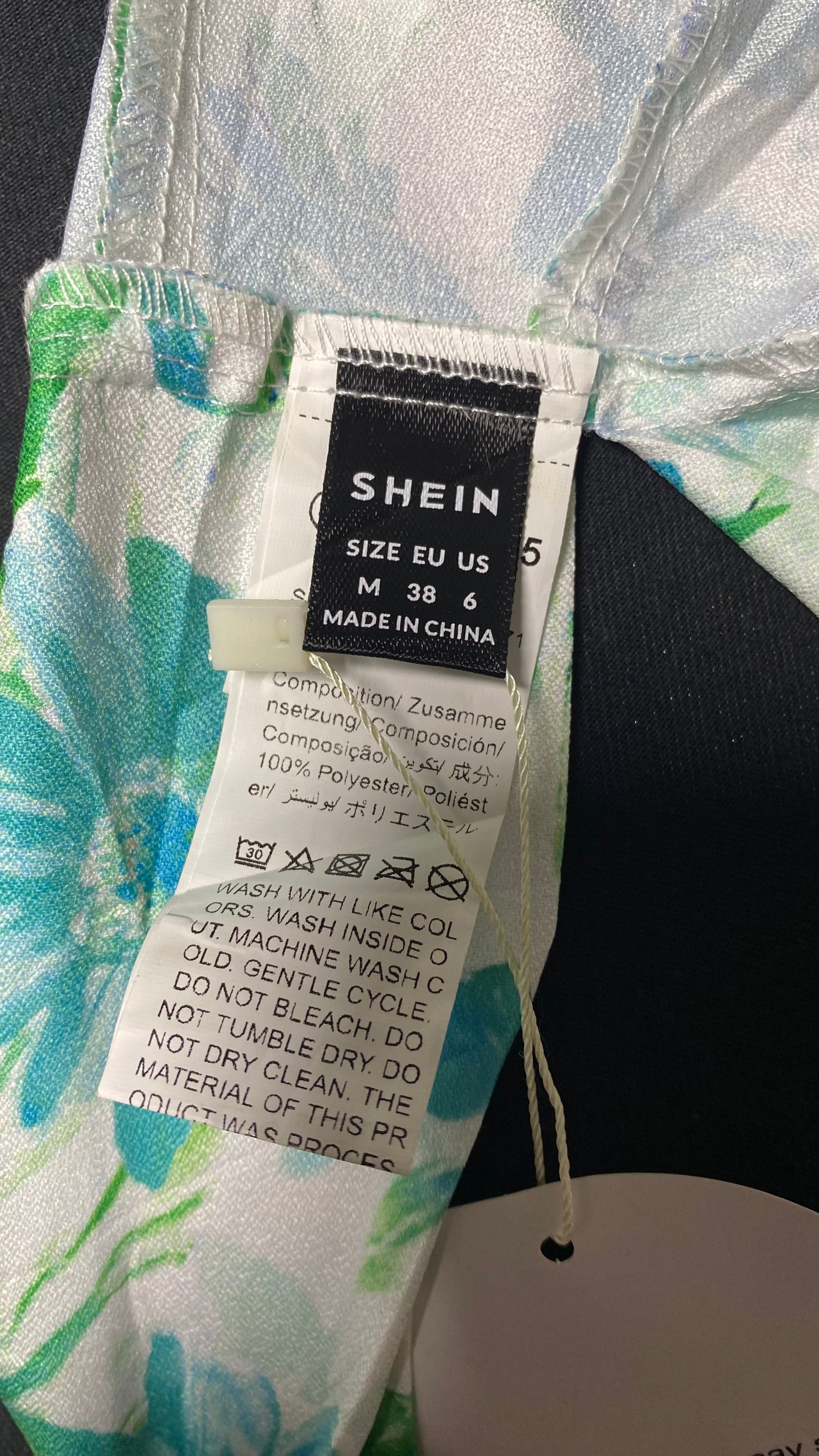 SHEIN WOMENS CROP TOP