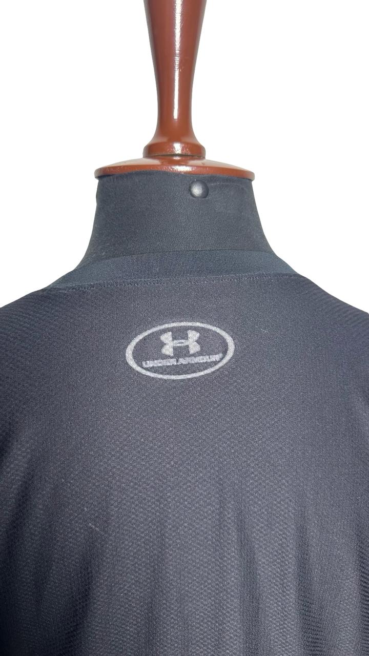 Underarmour man's long sleeve T-shirt