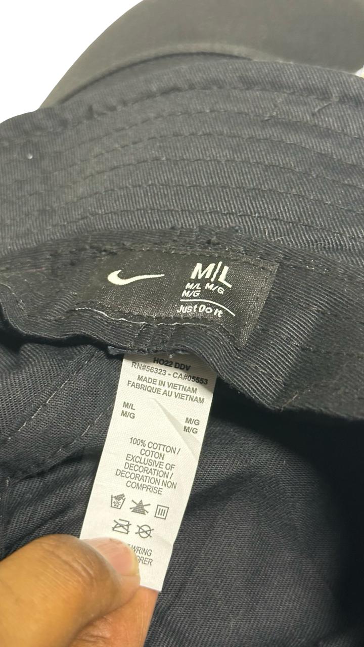 NIKE Black Bucket Hat