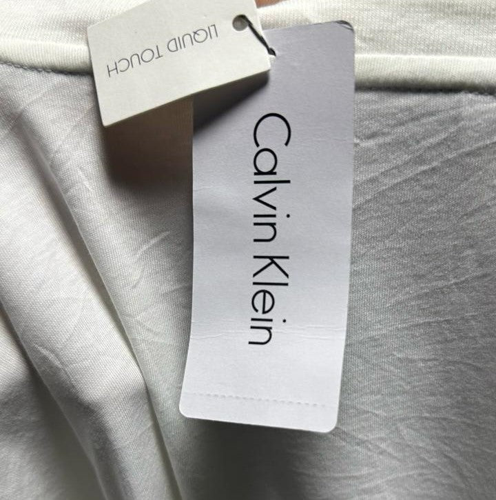 Calvin Klein Men's V-Neck T-shirt