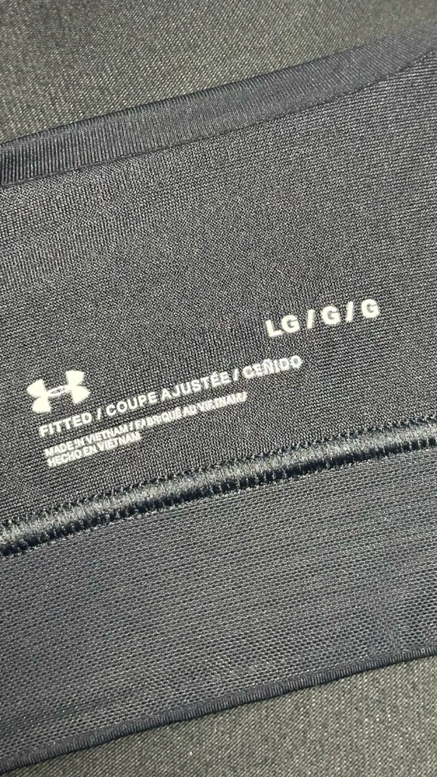 Under Armor Woman's Black Sports Bra