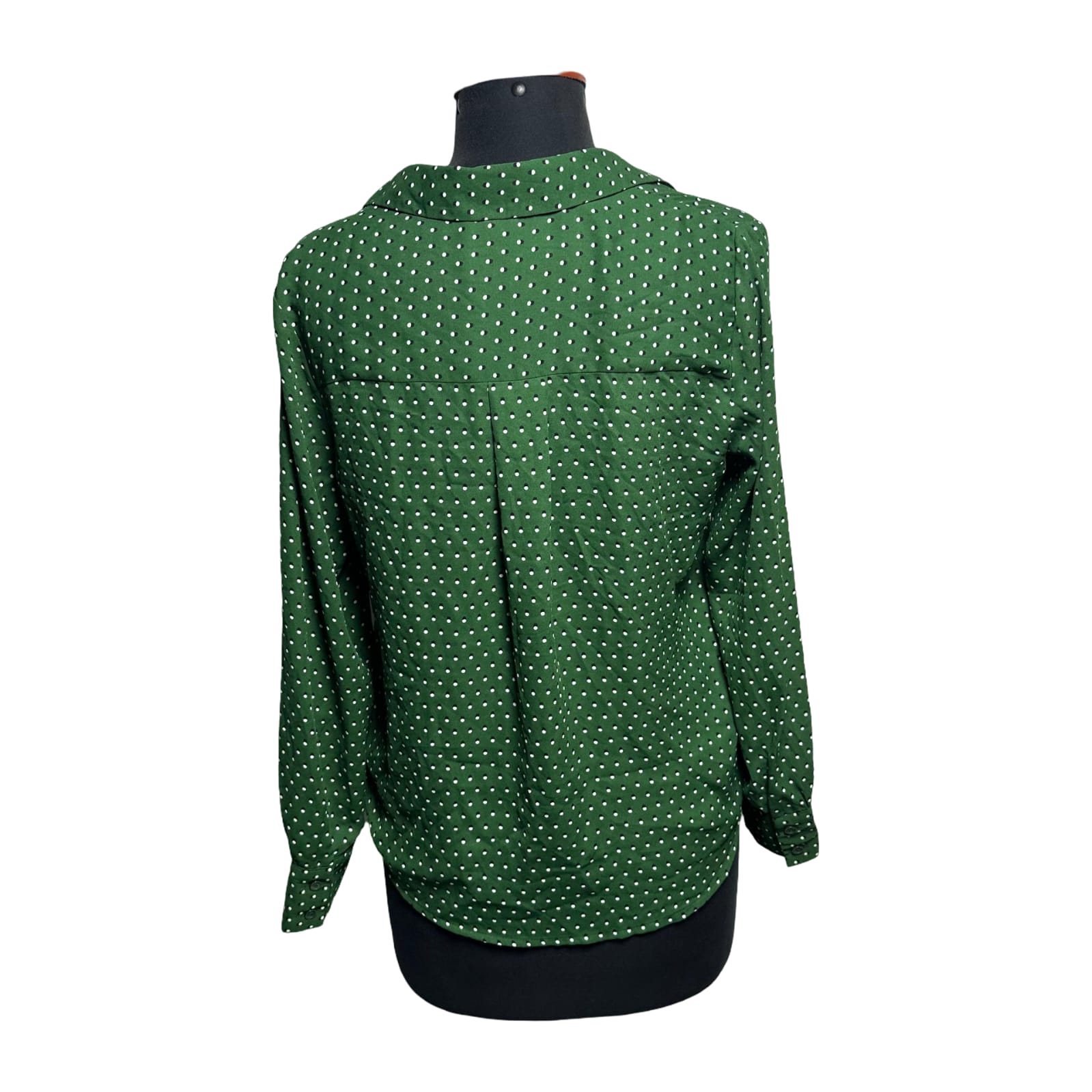 WHO WHAT WEAR Green Polka-Dot Button-Down Blouse